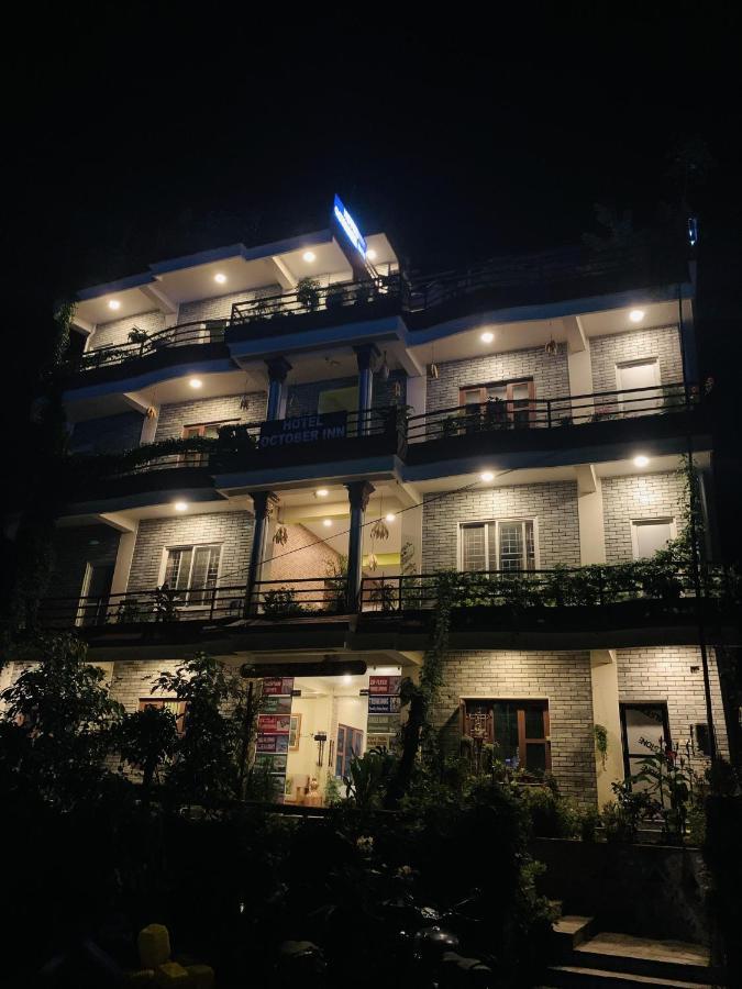 Hotel October Inn Pokhara Extérieur photo
