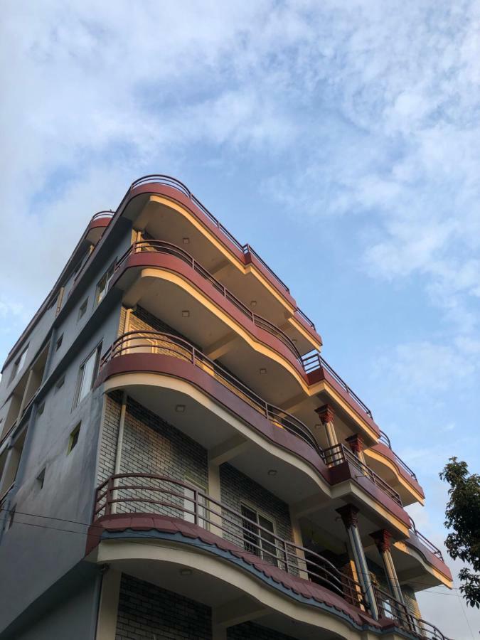 Hotel October Inn Pokhara Extérieur photo